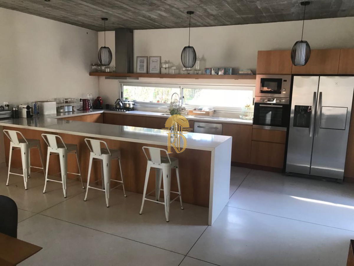 casa en lugano nueva, impecable estado -id-357-3