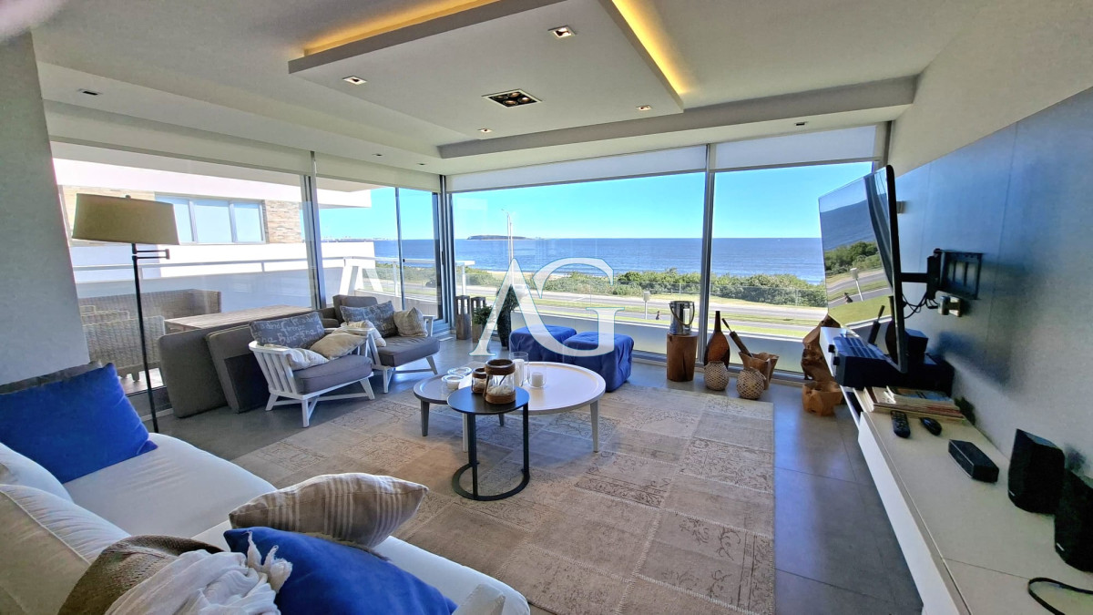 Apartamento ID.166 - Excepcional planta en primera linea mansa 