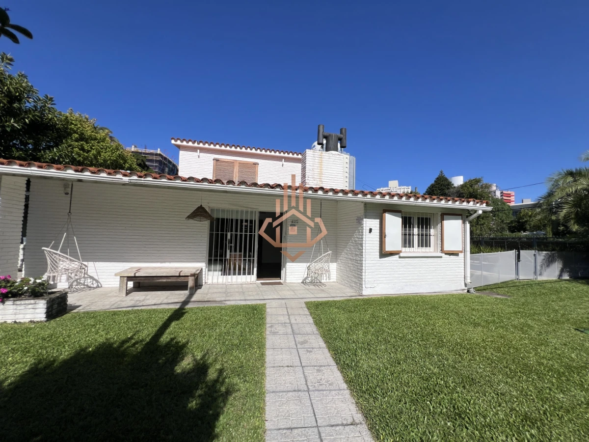 casa en venta en brava, aidy grill, punta del este