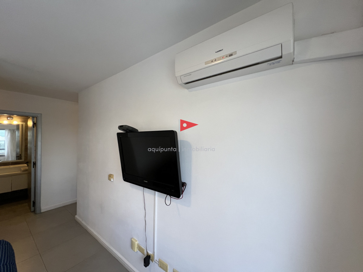 Apartamento ID.249 - Apartamento de 2 dormitorios 2 baños, en venta. Parrillero.