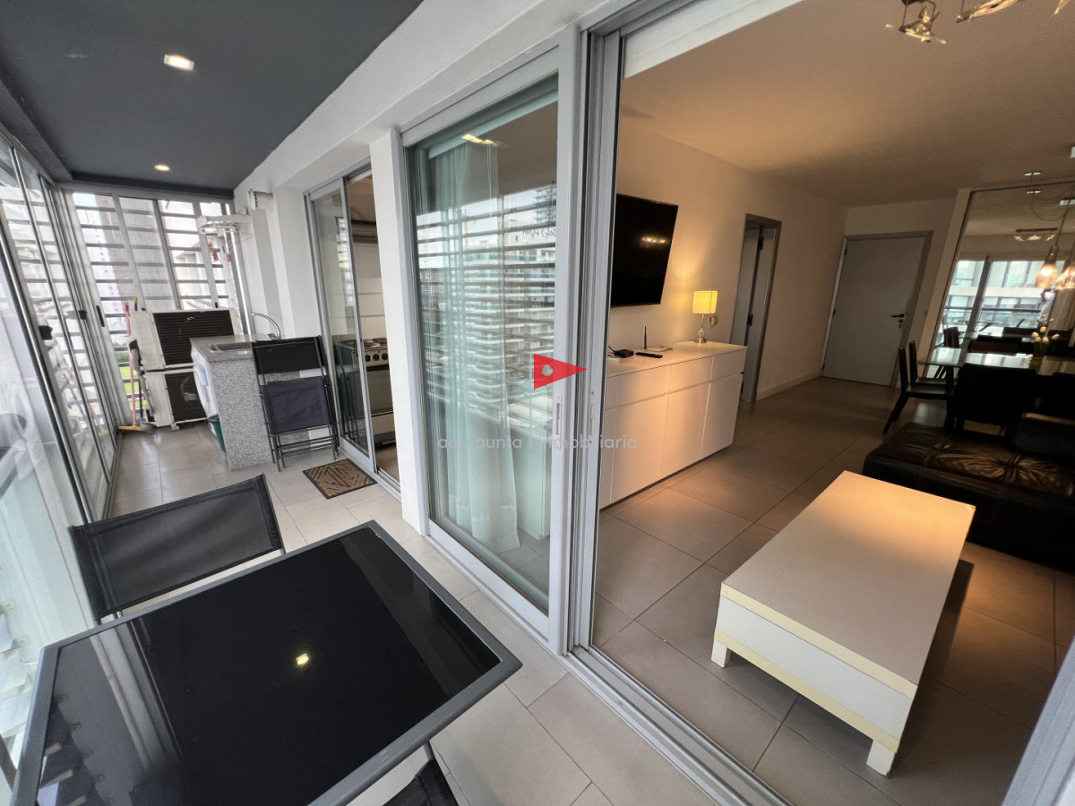 Apartamento ID.249 - Apartamento de 2 dormitorios 2 baños, en venta. Parrillero.