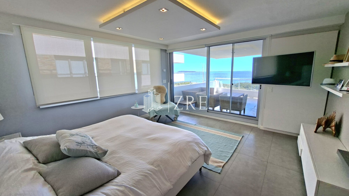 Apartamento ID.1032 - Venta apartamento 3 dormitorio en primera linea mansa, Punta del Este