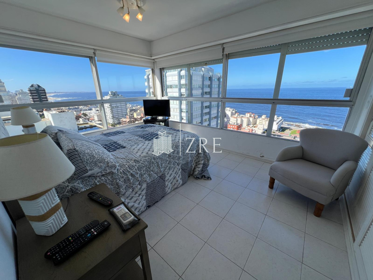 Apartamento ID.1031 - Venta apartamento 3 dormitorios en península, Punta del Este