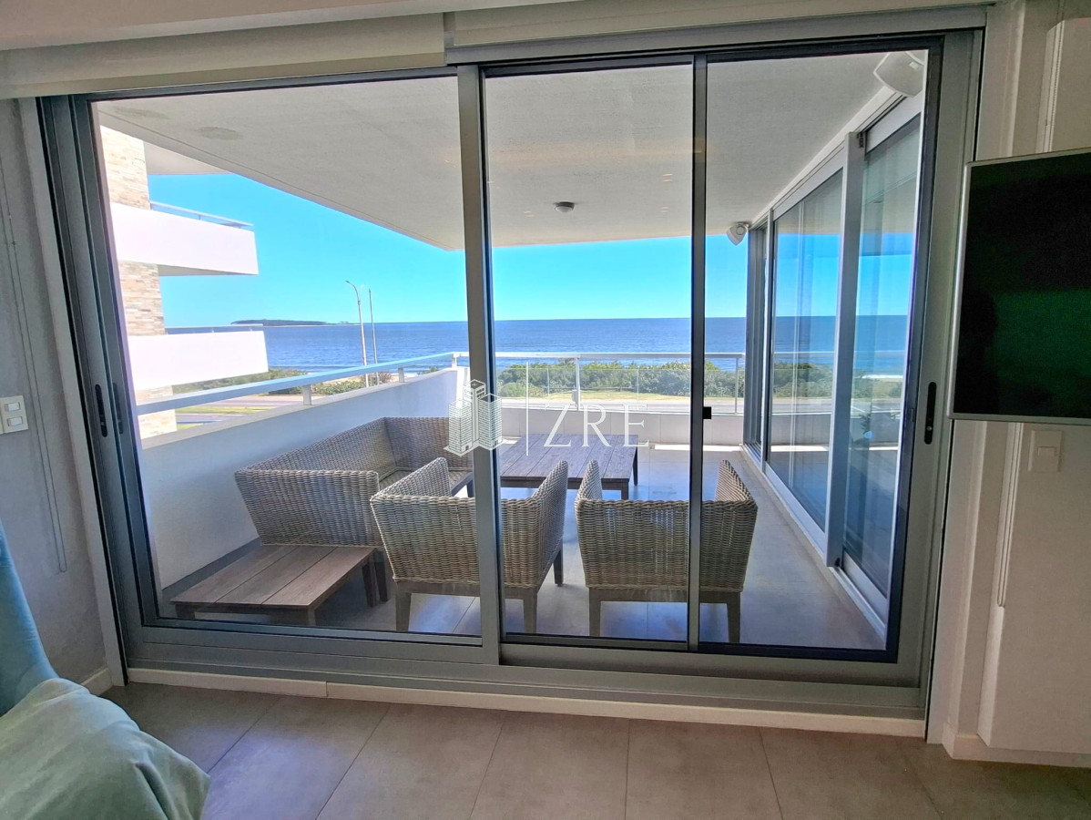 Apartamento ID.1032 - Venta apartamento 3 dormitorio en primera linea mansa, Punta del Este