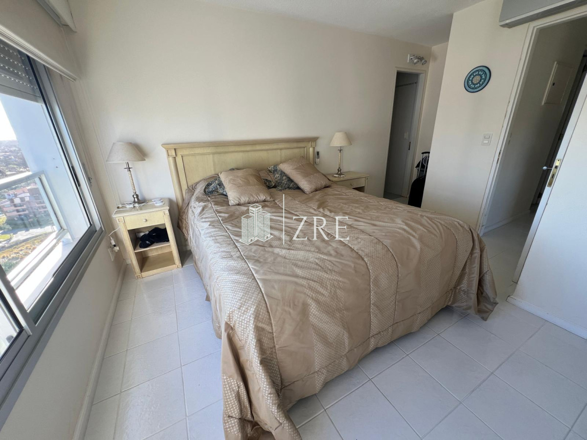 Apartamento ID.1030 - Venta apartamento 3 dormitorio en Mansa, Punta del Este