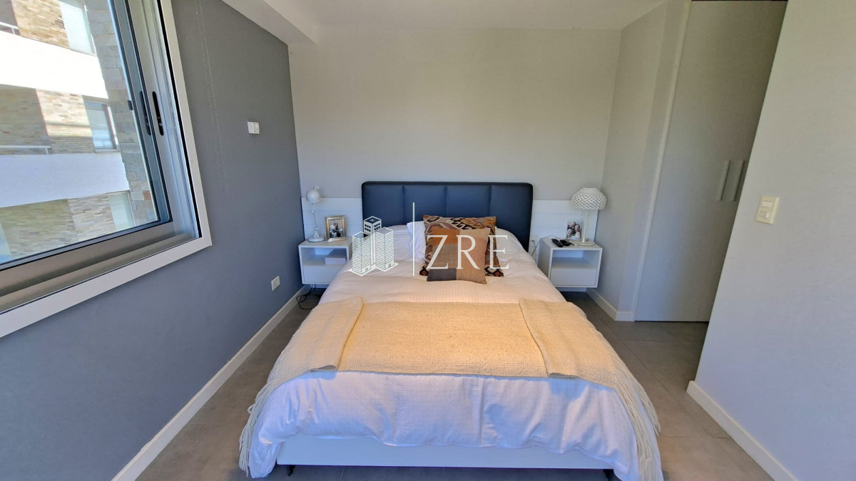 Apartamento ID.1032 - Venta apartamento 3 dormitorio en primera linea mansa, Punta del Este