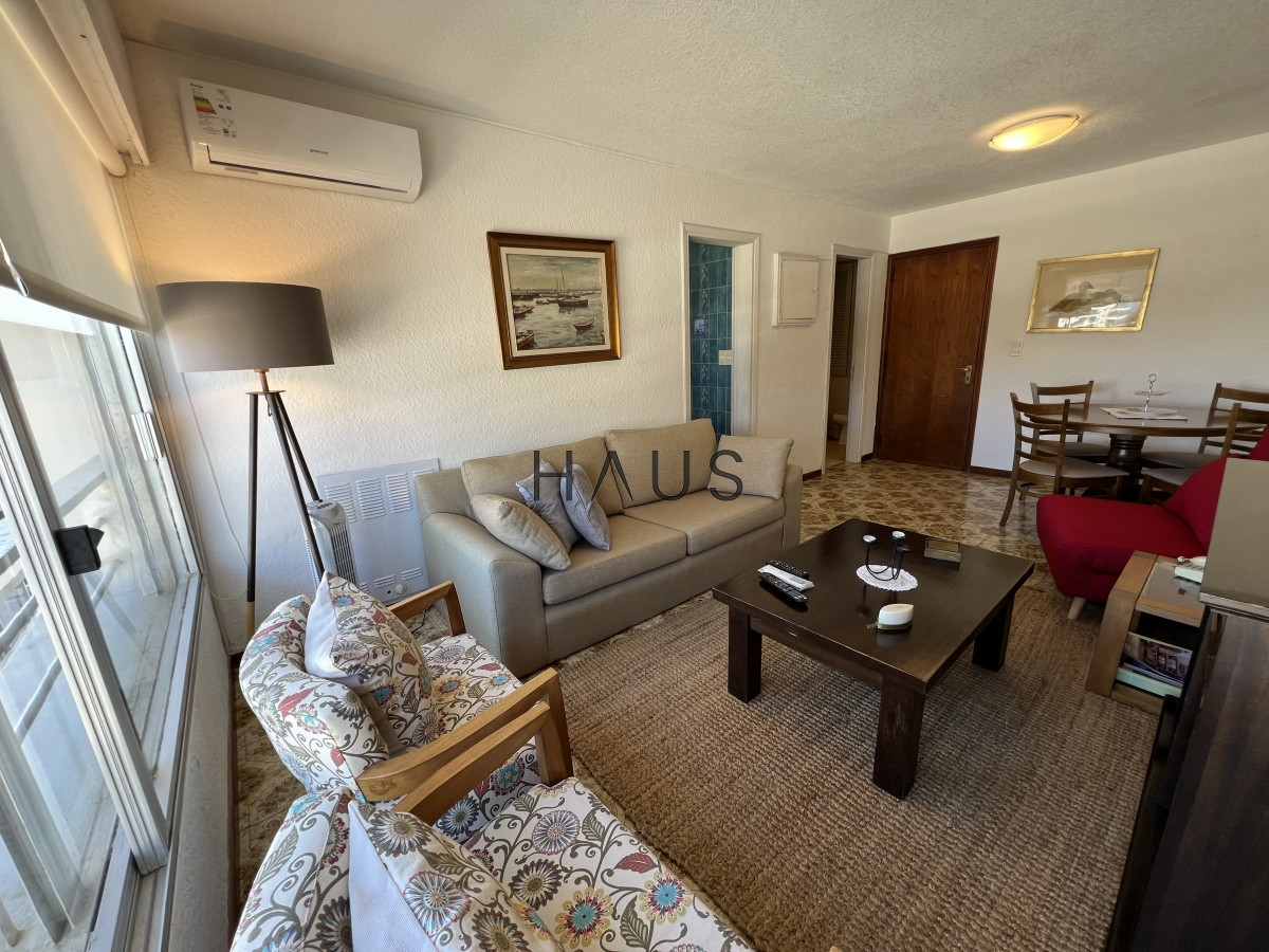 Apartamento ID.592 - Apartamento DE 1 DORMITORIO EN VENTA en Península - Punta del Este