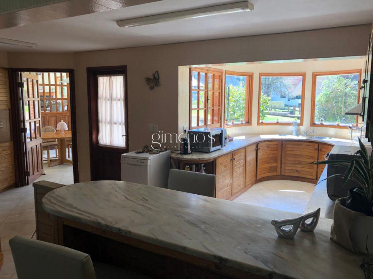 Casa ID.1201 - Casa en Venta 5 Dormitorios - San Rafael - Punta del Este