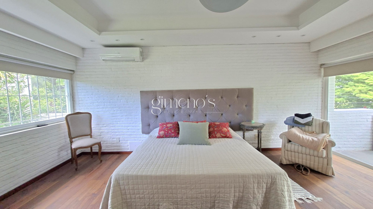 Casa ID.1198 - Casa en Venta 8 Dormitorios - Punta del este - Lugano