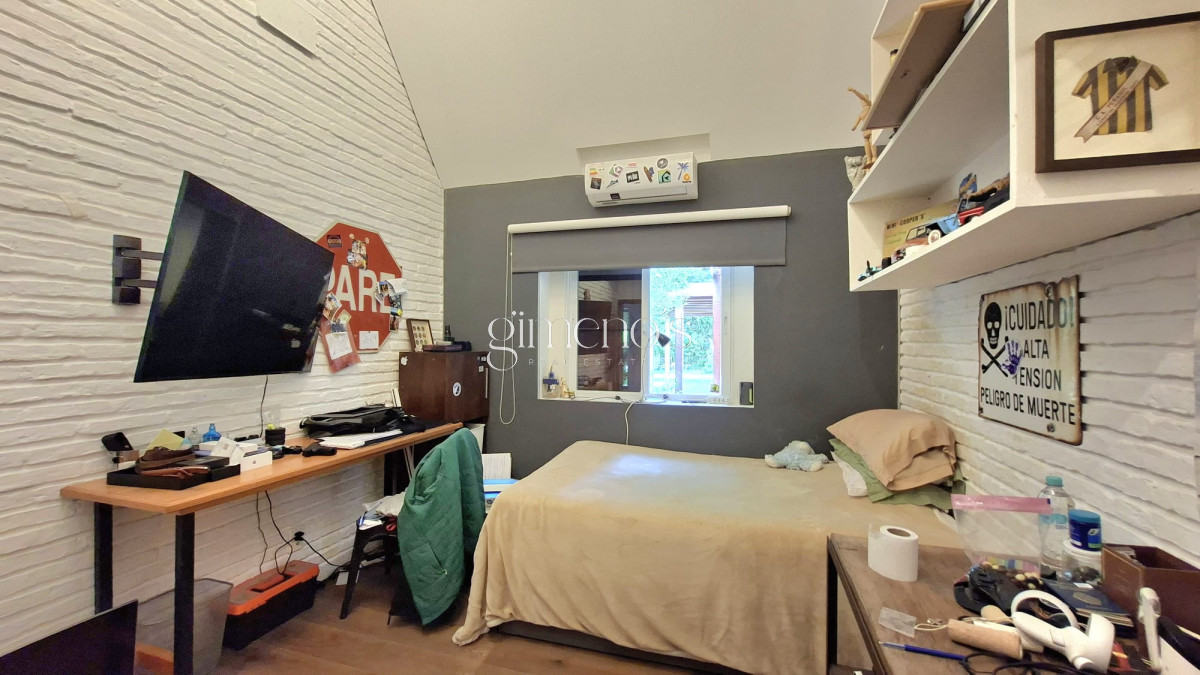Casa ID.1198 - Casa en Venta 8 Dormitorios - Punta del este - Lugano
