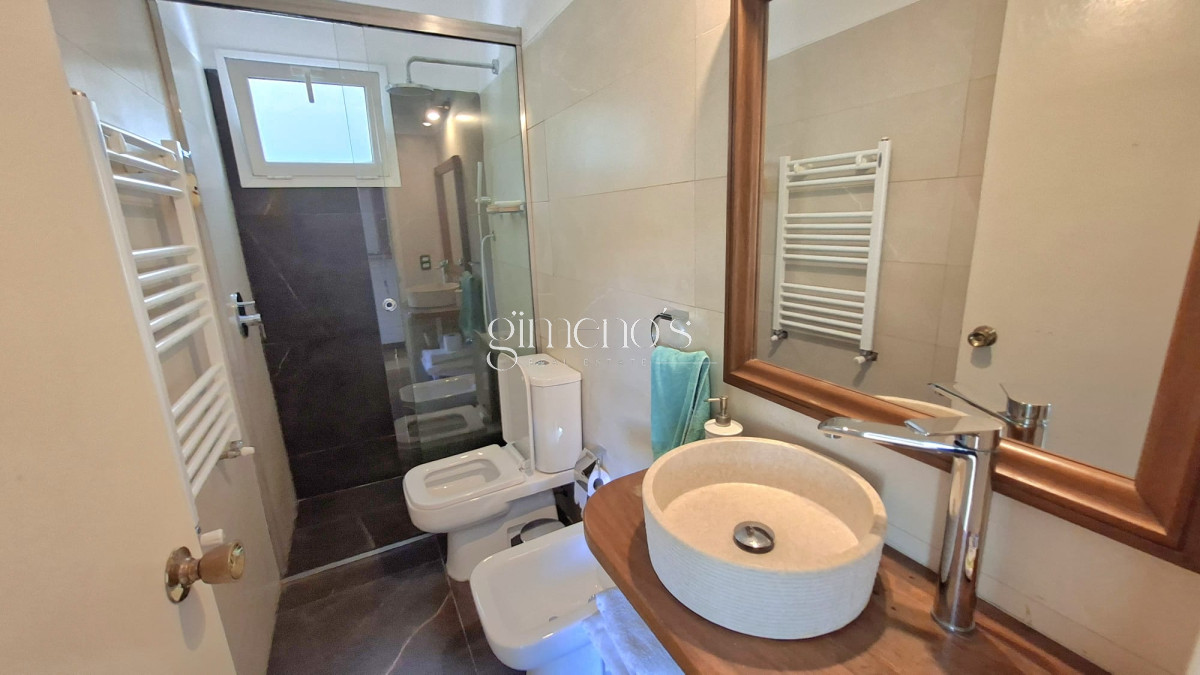 Casa ID.1198 - Casa en Venta 8 Dormitorios - Punta del este - Lugano