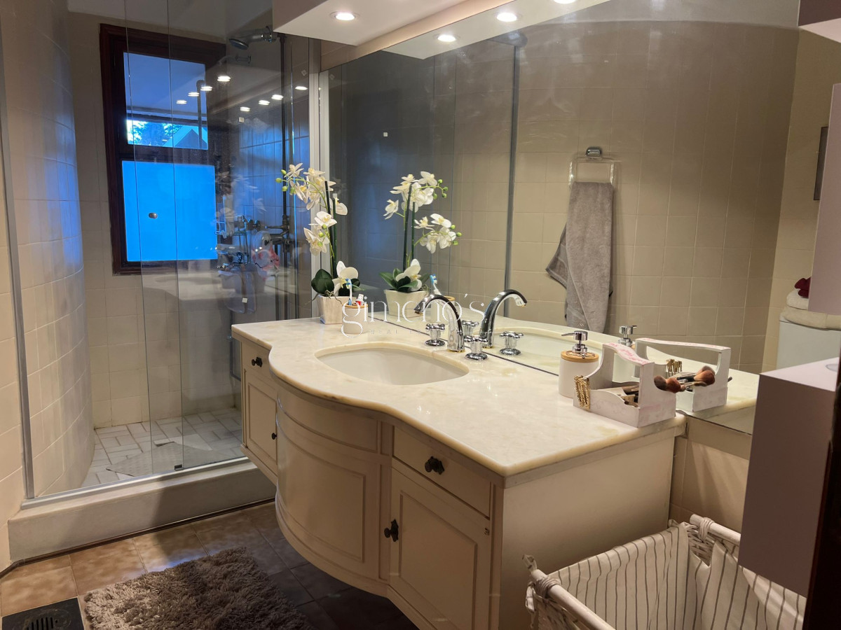 Casa ID.1201 - Casa en Venta 5 Dormitorios - San Rafael - Punta del Este