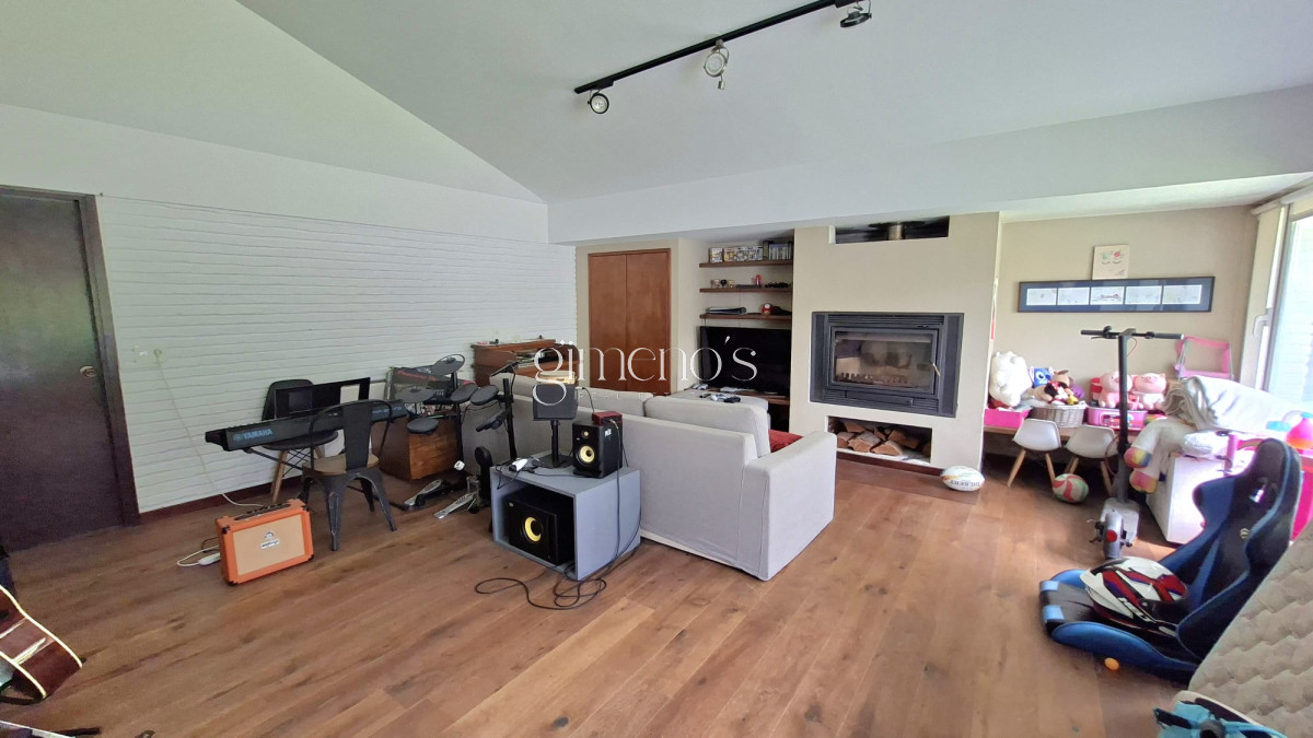Casa ID.1198 - Casa en Venta 8 Dormitorios - Punta del este - Lugano