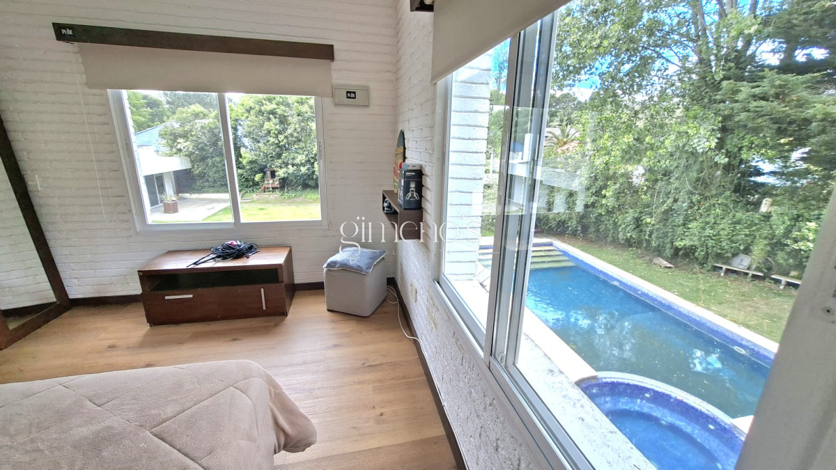 Casa ID.1198 - Casa en Venta 8 Dormitorios - Punta del este - Lugano