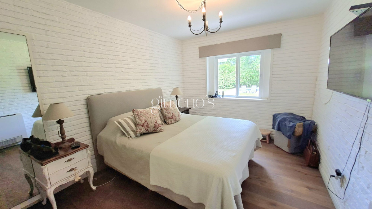 Casa ID.1198 - Casa en Venta 8 Dormitorios - Punta del este - Lugano