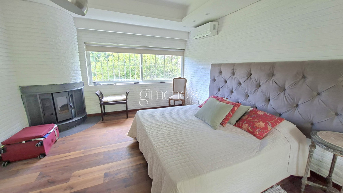 Casa ID.1198 - Casa en Venta 8 Dormitorios - Punta del este - Lugano