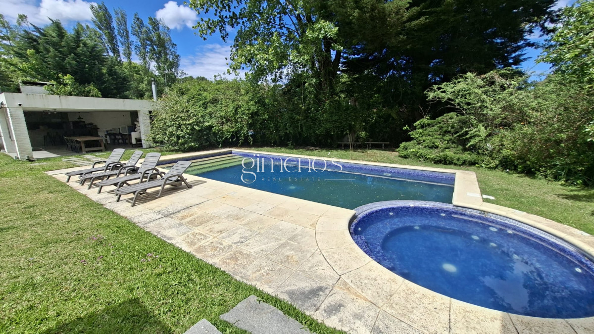 Casa ID.1198 - Casa en Venta 8 Dormitorios - Punta del este - Lugano