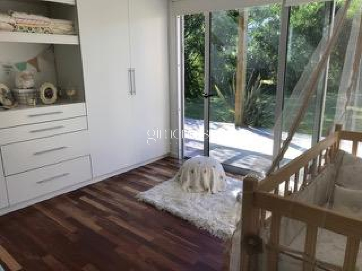 Casa ID.1200 - Casa en Venta 3 Dormitorios - Barrio Lugano - Punta del Este 