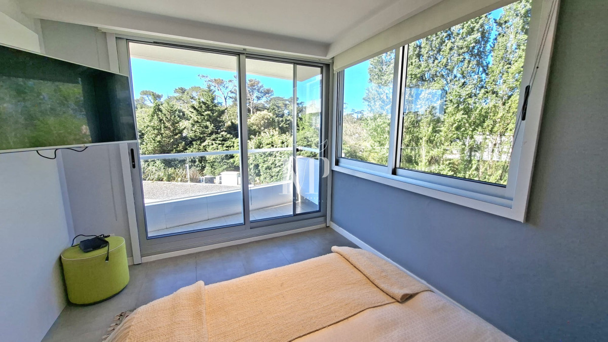 Apartamento ID.93 - Excepcional plata en primera linea mansa 