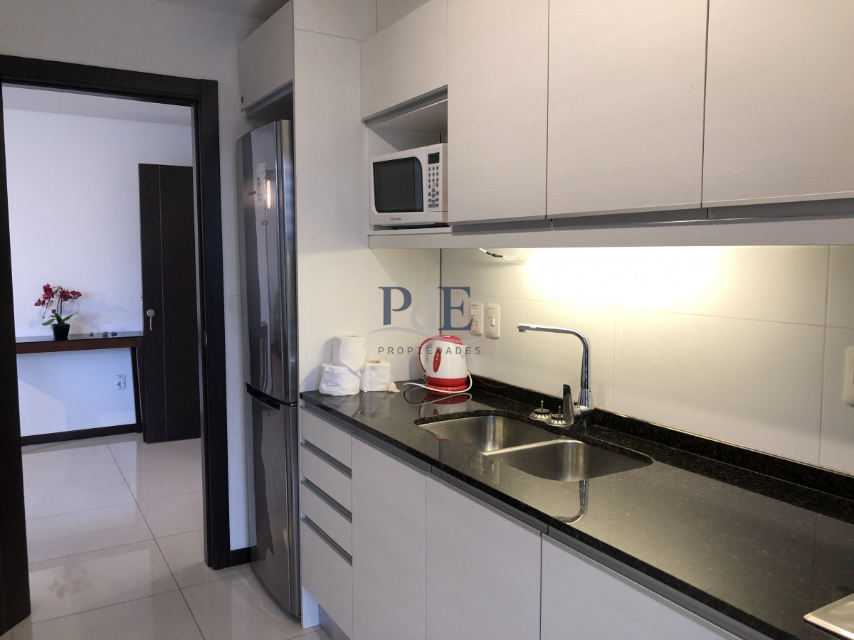 Apartamento de 3 dormitorios en zona Club de tenis Cantegril - Imagen 6