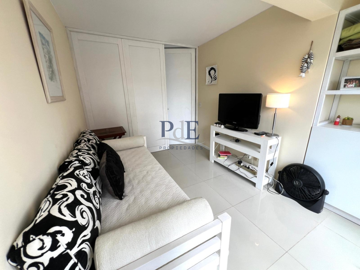 Apartamento en venta frente al mar. En península.  - Imagen 2