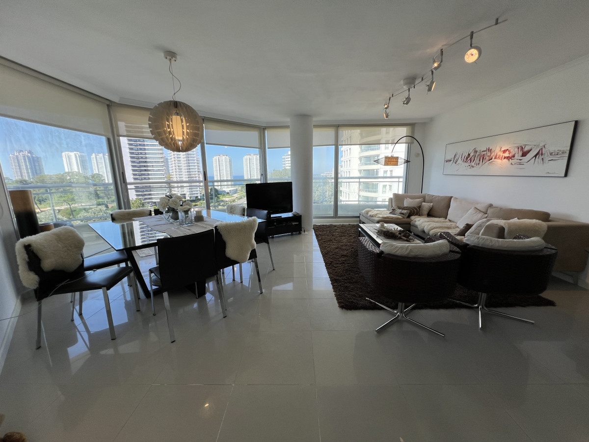 Imagen de Unidad de 3 Suites más Dependencia en Torre de Alta Gama