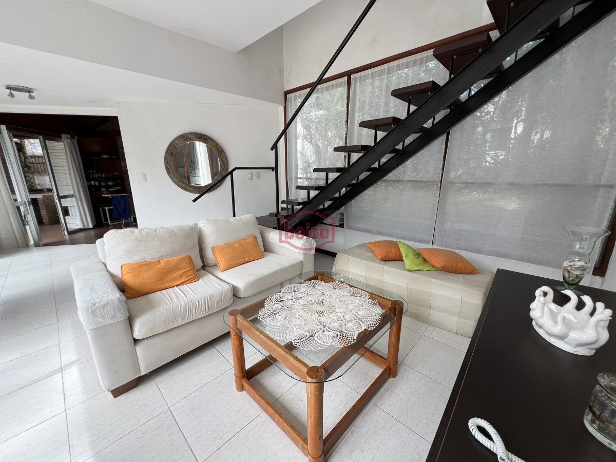 Casa ID.166543/CASA-EN-PROPIEDAD-HORIZONTAL,-EN-ZONA-DE-TIO-TOM - Casa en Lugano - Punta del Este