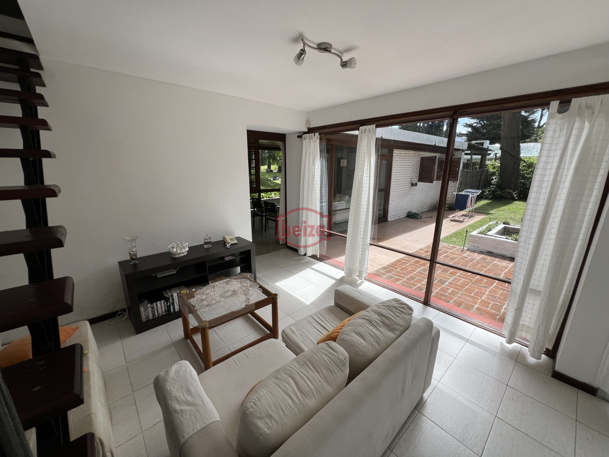 Casa ID.166543/CASA-EN-PROPIEDAD-HORIZONTAL,-EN-ZONA-DE-TIO-TOM - Casa en Lugano - Punta del Este