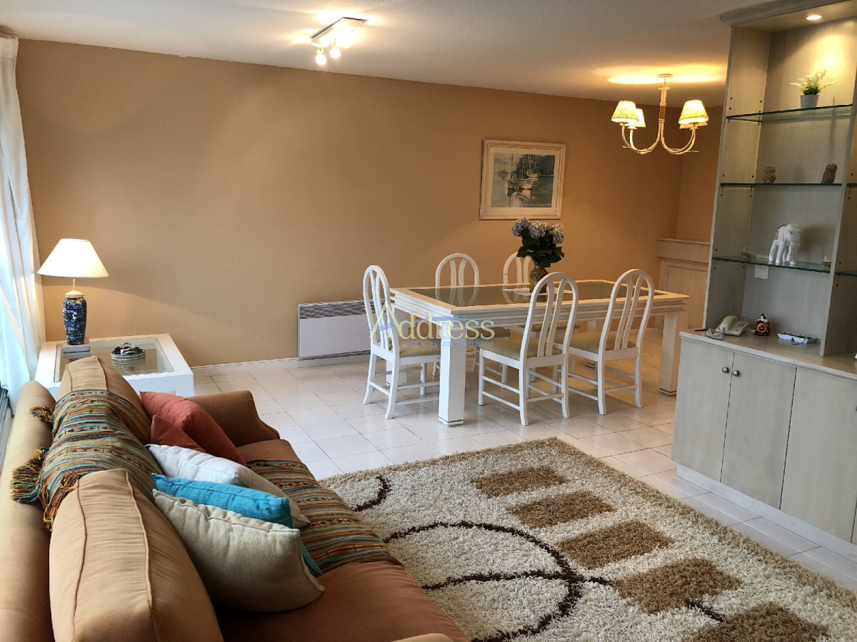 Playa mansa, impecable apartamento a metros del mar - ADD2438A