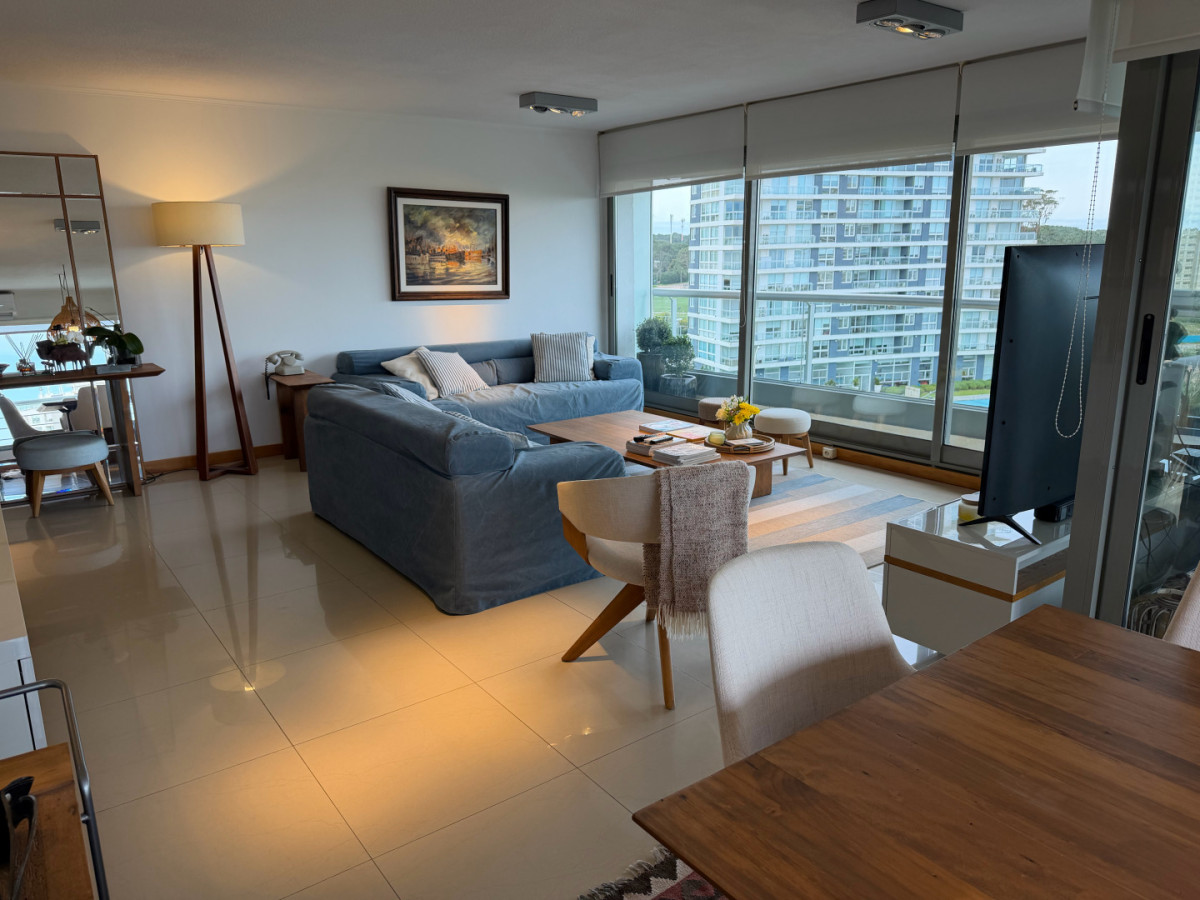Imagen de Apartamento de 3 dormitorios en venta y alquiler, Brava, zona Roosevelt. Punta del Este.