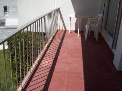 AMPLIO APTO UN DORM , BALCON CON VISTA AL MAR 