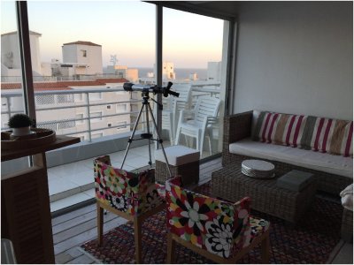 peninsula pent house