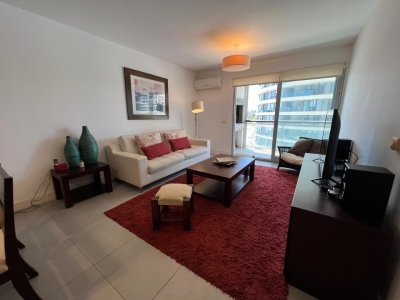 Apartamento de 2 dormitorios 2 baños en venta - Punta del Este