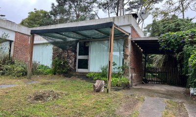 venta en pinares a metros del mar. oportunidad.