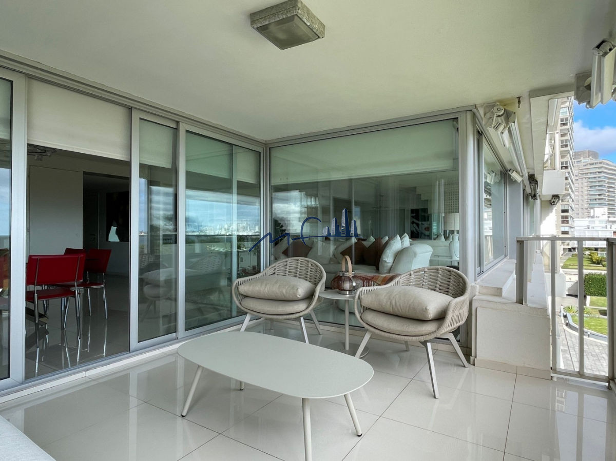 Apartamento ID.345 - Playa Mansa - Parada 6