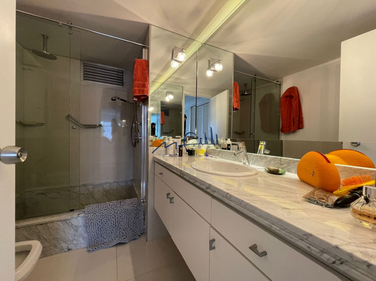 Apartamento ID.345 - Playa Mansa - Parada 6