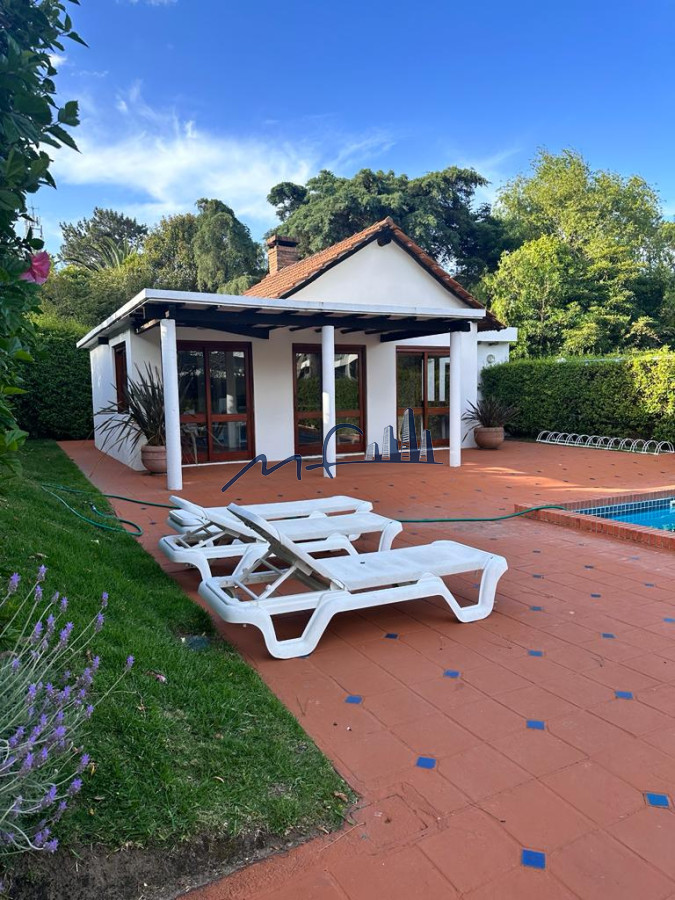 Apartamento ID.615 - ALQUILER TEMPORAL VILLA GIARDINO RINCON DEL INDIO PARADA 22 PLAYA BRAVA 3 DORMITORIOS 2 BAÑOS