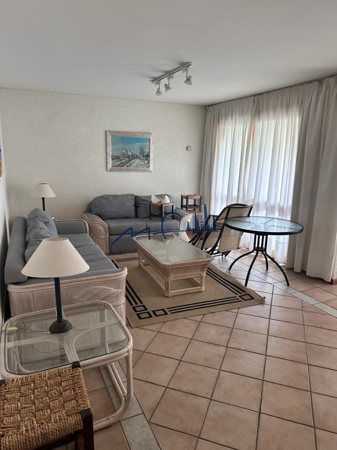 Apartamento ID.615 - ALQUILER TEMPORAL VILLA GIARDINO RINCON DEL INDIO PARADA 22 PLAYA BRAVA 3 DORMITORIOS 2 BAÑOS