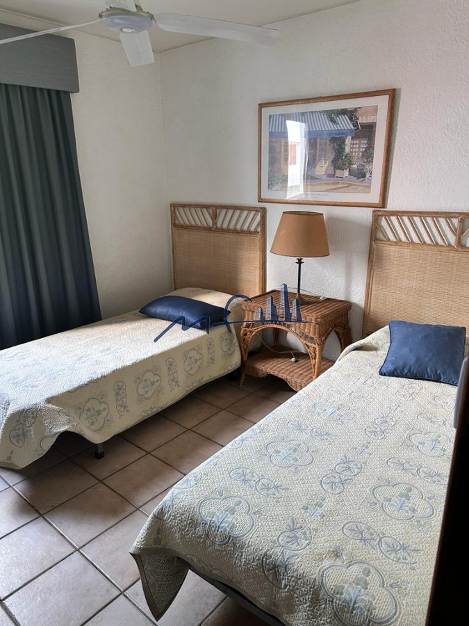 Apartamento ID.615 - ALQUILER TEMPORAL VILLA GIARDINO RINCON DEL INDIO PARADA 22 PLAYA BRAVA 3 DORMITORIOS 2 BAÑOS