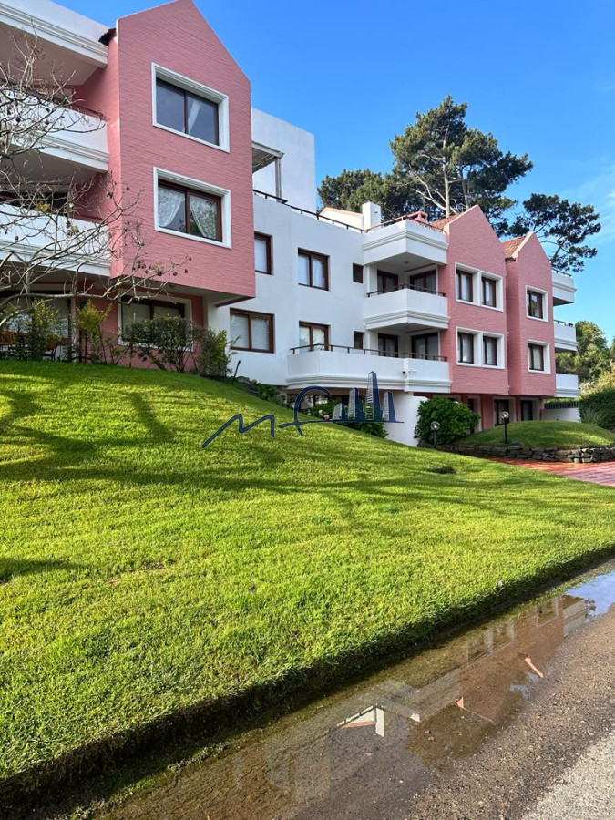 Apartamento ID.615 - ALQUILER TEMPORAL VILLA GIARDINO RINCON DEL INDIO PARADA 22 PLAYA BRAVA 3 DORMITORIOS 2 BAÑOS