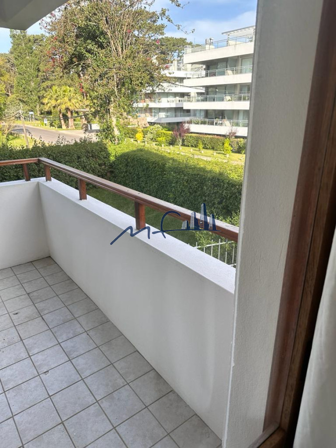 Apartamento ID.615 - ALQUILER TEMPORAL VILLA GIARDINO RINCON DEL INDIO PARADA 22 PLAYA BRAVA 3 DORMITORIOS 2 BAÑOS
