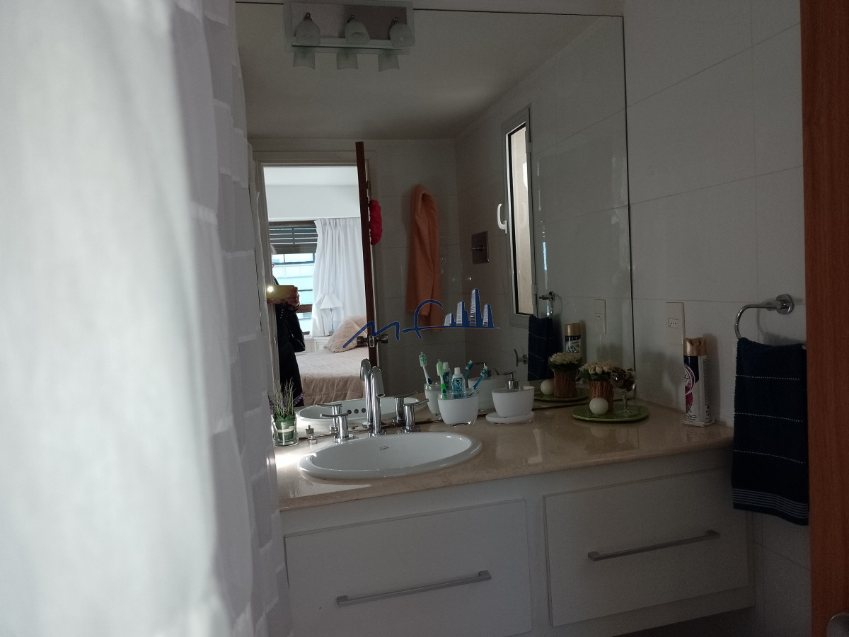 Apartamento ID.535 - ALQUILER PLAYA BRAVA PARADA 2. 3 DORM y 2 BAÑOS. SERV. PLAYA y MUCAMA