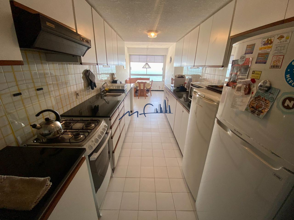 Apartamento ID.500 - TORRE TIBURON PARADA 8 PLAYA BRAVA PUNTA DEL ESTE VENTA U$S 700.000