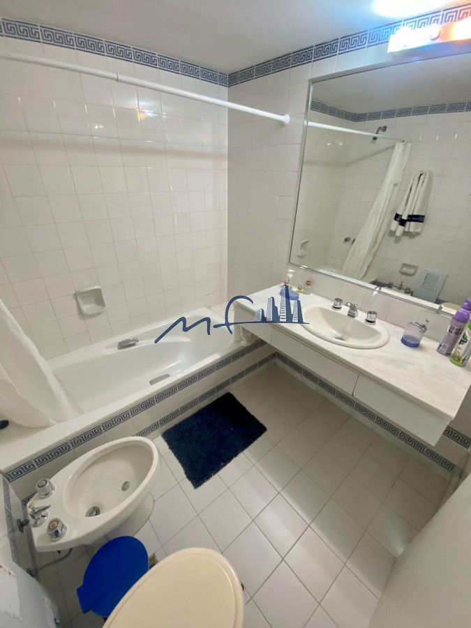 Apartamento ID.500 - TORRE TIBURON PARADA 8 PLAYA BRAVA PUNTA DEL ESTE VENTA U$S 700.000