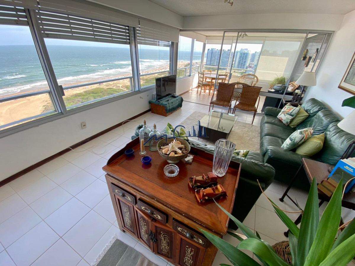 Apartamento ID.500 - TORRE TIBURON PARADA 8 PLAYA BRAVA PUNTA DEL ESTE VENTA U$S 700.000