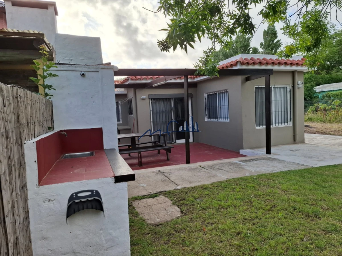 Casa ID.770 - VENTA y ALQUILER CASA 3 DORMITORIOS y 2 BAÑOS EN LA BARRA