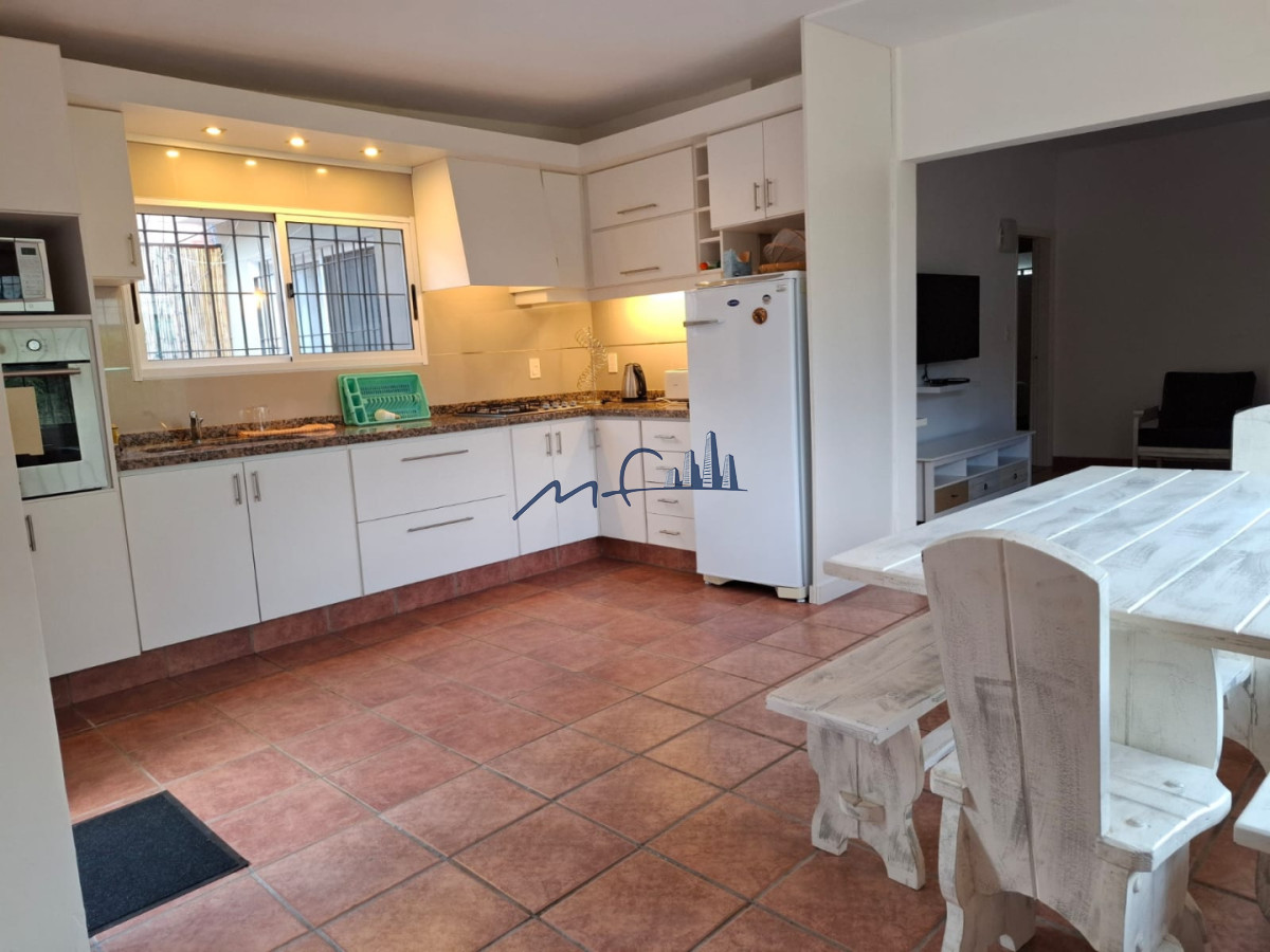 Casa ID.770 - VENTA y ALQUILER CASA 3 DORMITORIOS y 2 BAÑOS EN LA BARRA
