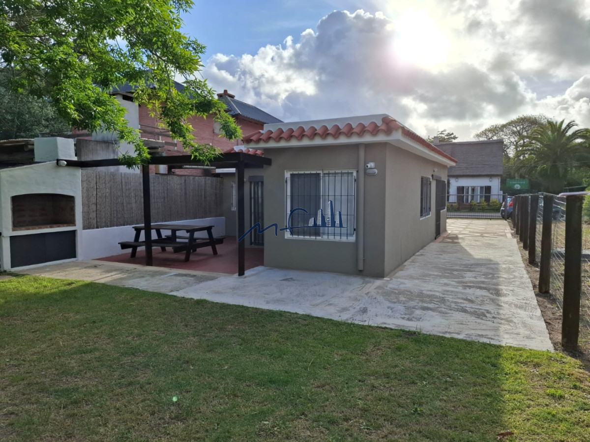 Casa ID.770 - VENTA y ALQUILER CASA 3 DORMITORIOS y 2 BAÑOS EN LA BARRA