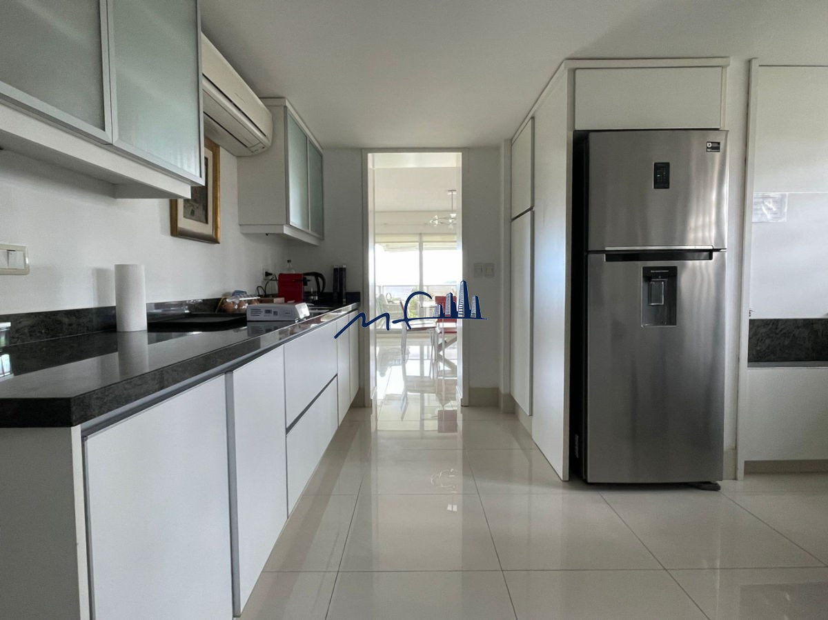 Apartamento ID.345 - Playa Mansa - Parada 6