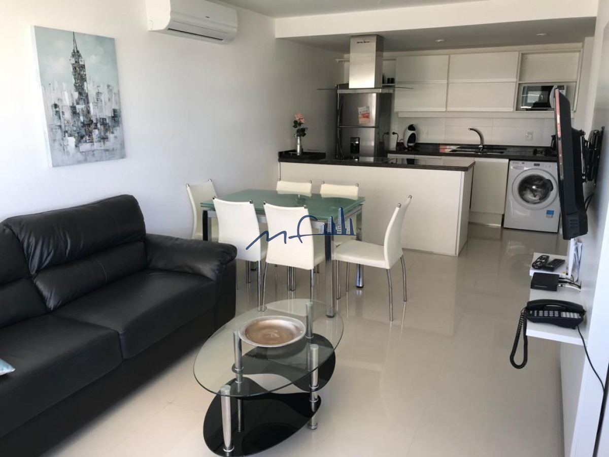 Apartamento ID.499 - VENTA APARTAMENTO  2 dormitorios y 2 baños Piso Alto.